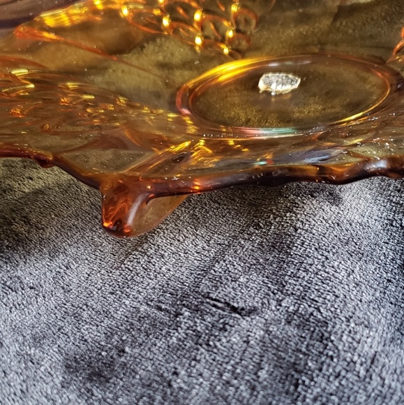 Amber Plates - Picture 6 of 7